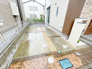 新倉１丁目３４番地貸家の物件外観写真